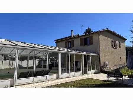 maison avec piscine chauffée à bergerac