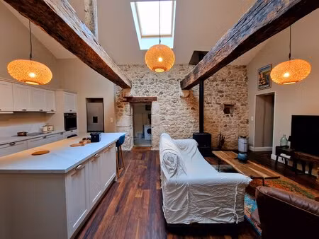 fermette charmante de 3/4 chambres avec potentiel d'aménagement supplémentaire à eymet