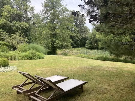 maison spacieuse et isolée de 4 chambres avec lac