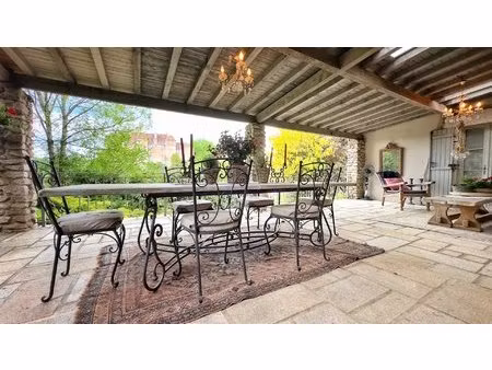 propriété de luxe de quatre chambres avec vue imprenable