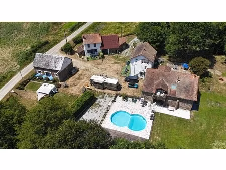 fabuleux complexe de gîtes dans une vallée tranquille