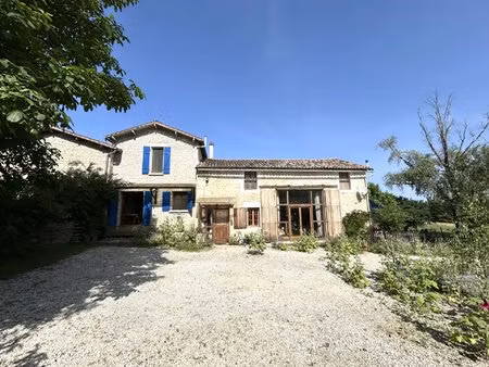 superbe propriété de 7 chambres sur 2 maisons