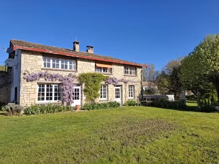 maison familiale spacieuse et lumineuse de 5 chambres avec maison d'amis