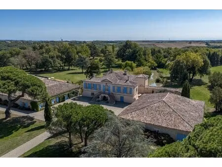 magnifique domaine à 45 minutes de toulouse