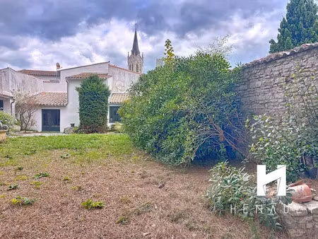 vente maison 7 pièces 191 m² à la couarde-sur-mer (17670)  1 180 000 €