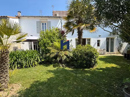 vente maison 7 pièces 261 m² à sainte-marie-de-ré (17740)  1 350 000 €