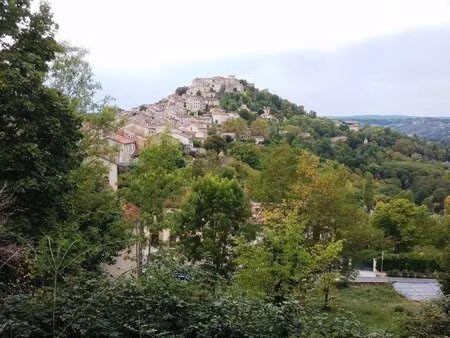 parcelle de terrain avec vue imprenable sur le village perché