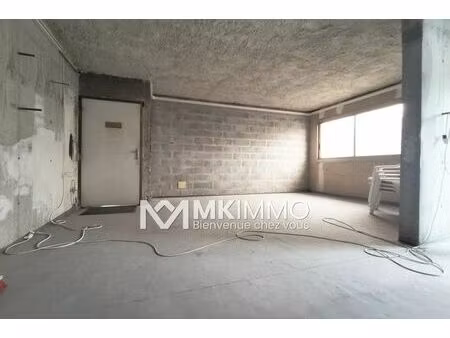 location commerce 160 m² à saint-laurent-du-var (06700)