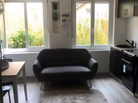 location appartement 1 pièce 28 m² à saint-étienne (42000)
