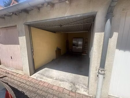 achat : parking (42300)