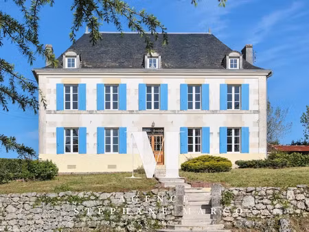 vente maison 13 pièces 333 m² à saintes (17100)  609 000 €