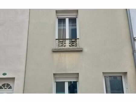 maison villeneuve-sur-bellot 73.61 m² t-3 à vendre  80 000 €