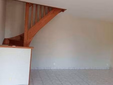 location maison à sainte-terre (33350) : à louer / 85m² sainte-terre