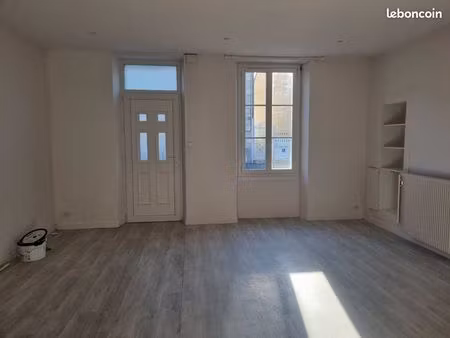 t1bis de 40 m2 - lumineux - avec petit jardin - quartier charlet