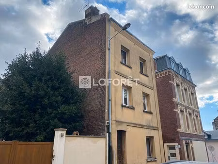 immeuble 1 pièce 130 m²