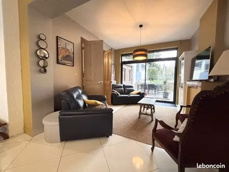 maison 5 pièces 174 m²