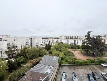 location garage 12 m² à villeurbanne (69100)