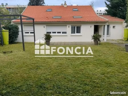 maison 7 pièces 161 m²