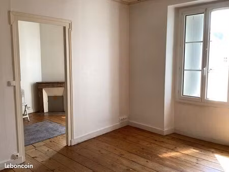 appartement t4 à demi meublé