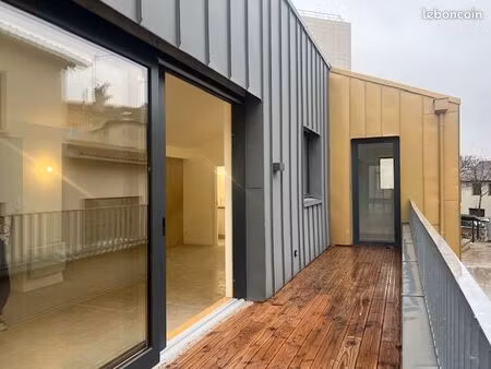 atelier-logement de 61 9 m2 à louer  dans une cité d'artistes à arcueil (94)