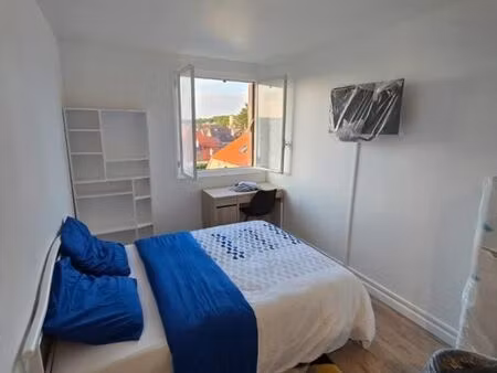 chambre 1 pièce 11 m²