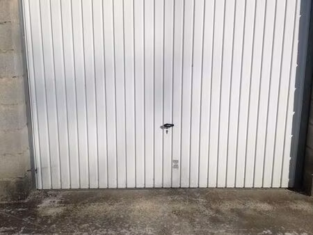 garage à louer