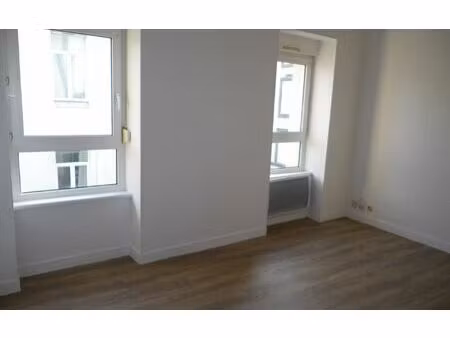 location appartement  m² t-1 à brest  370 €