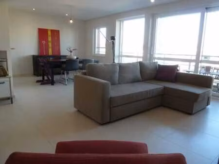 lumineux appart.2 chambres 110 m2 + terrasse spacieuse 32 m2