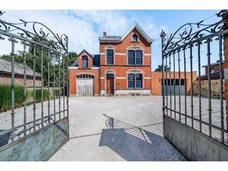 maison de caractère à stambruges avec atelier