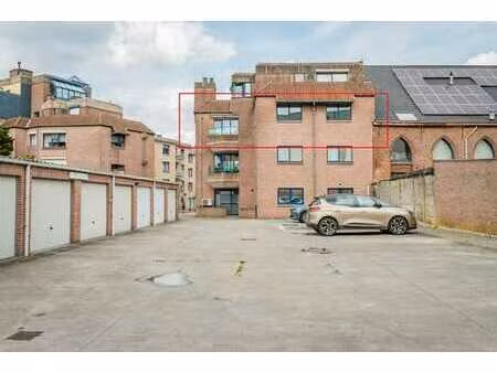 appartement agréable à vendre à proximité du centre de halle