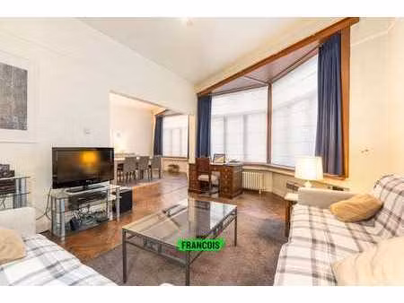 spacieux appartement de deux chambres en plein centre d’ost…