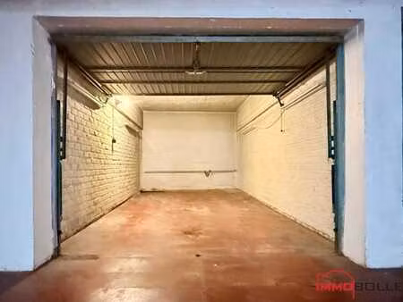 herrmann-debroux - garage fermé à vendre