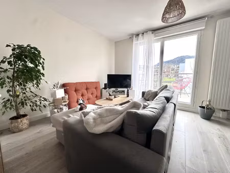 appartement t2 balcon & garage - ceyrat