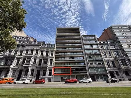 bureaux (2) + salle d'attente + possib. park.