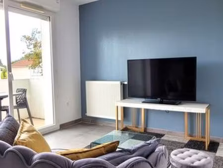 t2 meublé moderne – calme  balcon & proche sortie 8