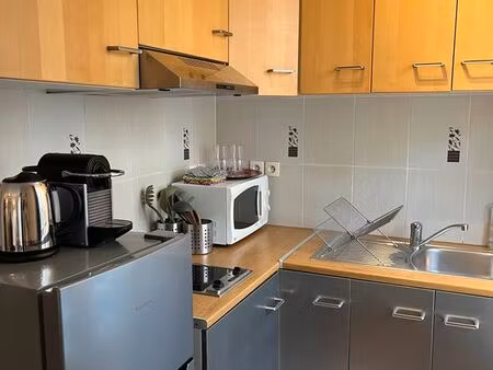 location meublée appartement 2 pièces 35 36 m² paris 11e 1.390
