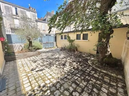 maison de ville à louer