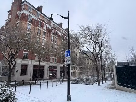 boutique de 75m2 (+50m2 possible) avec appartement