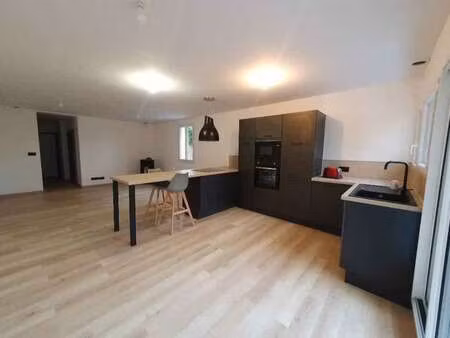 location maison à vibraye (72320) : à louer / 88m² vibraye