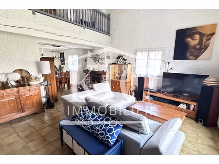 proche carcassonne - maison 150 m2  4 chambres  piscine  gar