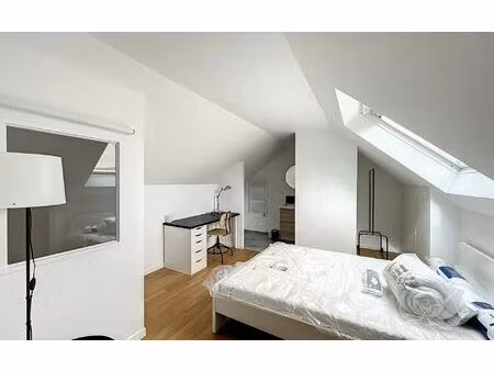 location appartement  m² t-1 à guyancourt  710 €