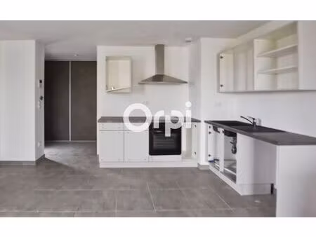 location appartement  m² t-4 à saint-symphorien-sur-coise  1 030 €