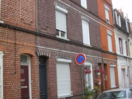 propriétaire vend maison meublée très sympa