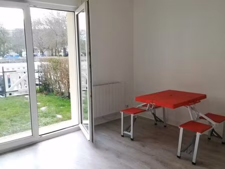 caen beaulieu agreable studio plein sud avec jardinet et parking