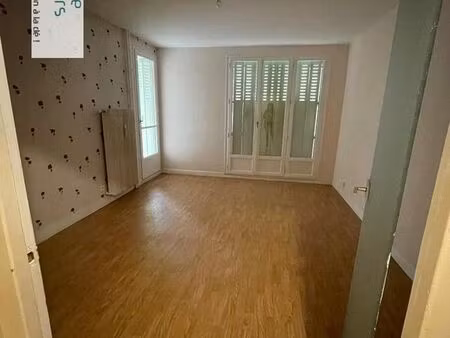 appartement 3 pièces 63 m²