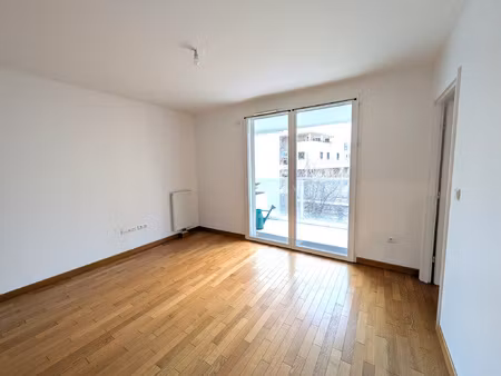 issy les moulineaux - 2 pieces avec parking