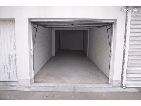 a louer garage double centre st-nazaire 29 m2