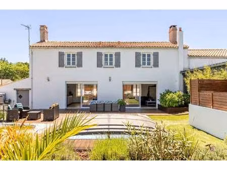 vente maison piscine à bois-de-céné (85710) : à vendre piscine / 240m² bois-de-céné