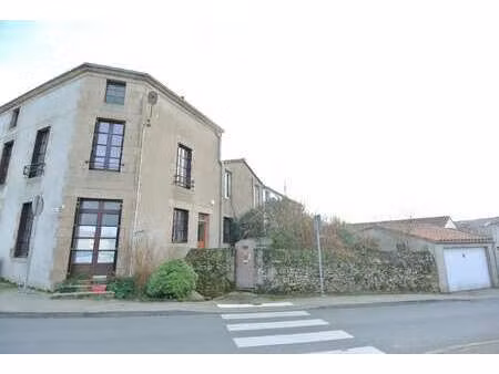 vente maison à tiffauges (85130) : à vendre / 69m² tiffauges