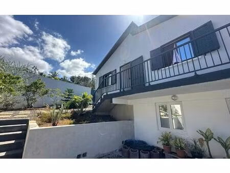 location appartement  m² t-3 à l'étang-salé  1 500 €